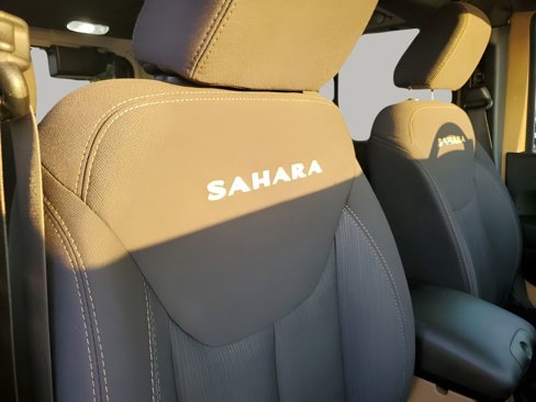 Used 2013 Jeep Wrangler Unlimited Sahara image 15