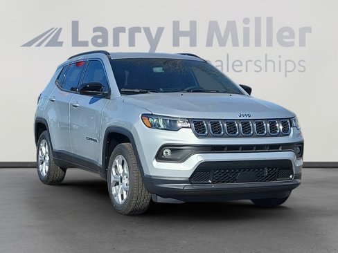 New 2025 Jeep Compass Latitude image 7