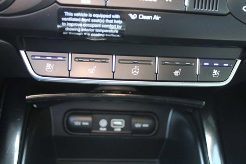 Certified 2018 Kia Sorento SX image 42