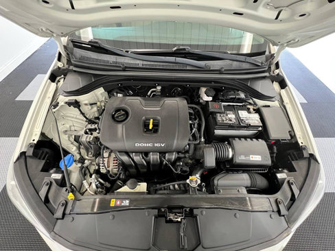 Used 2017 Hyundai Elantra SE image 24