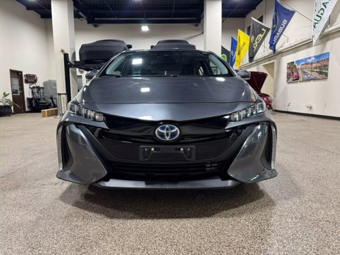 Used 2018 Toyota Prius Prime Premium image 2