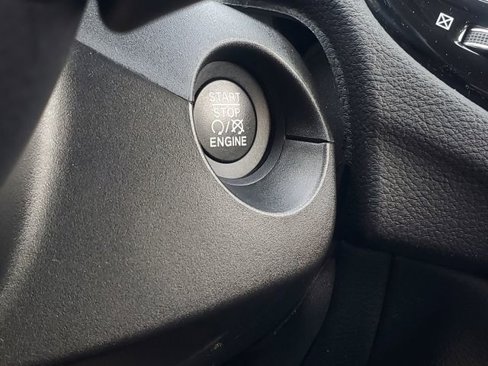 Used 2020 Jeep Compass Limited image 19