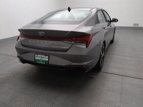 Used 2023 Hyundai Elantra Limited image 7