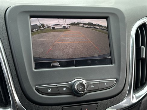 Used 2023 Chevrolet Equinox LT image 20