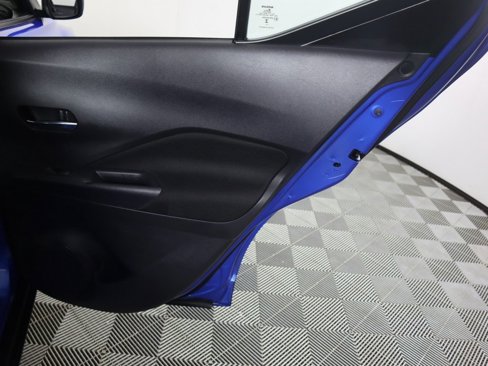 Used 2023 Nissan Kicks SV image 23