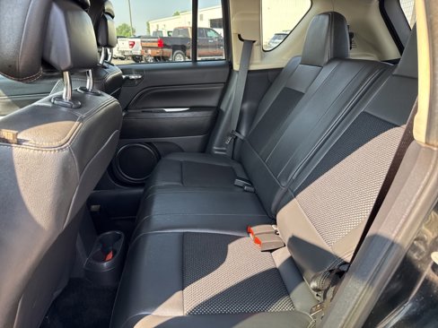 Used 2014 Jeep Compass Latitude image 11