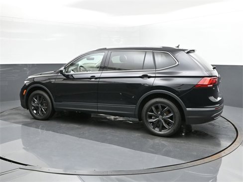 Used 2024 Volkswagen Tiguan SE image 5
