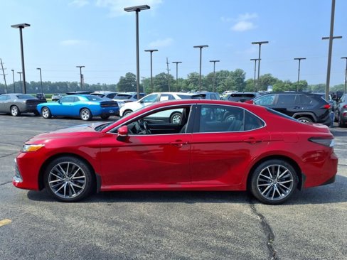 Used 2023 Toyota Camry XLE image 6
