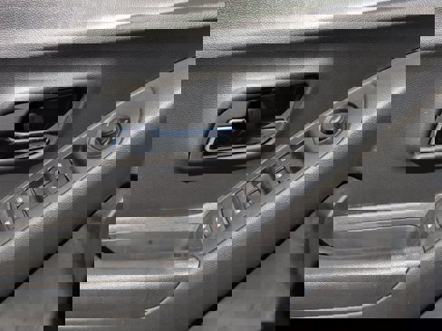 Used 2022 Chevrolet Trax LS w/ Tint and Cruise Package image 13