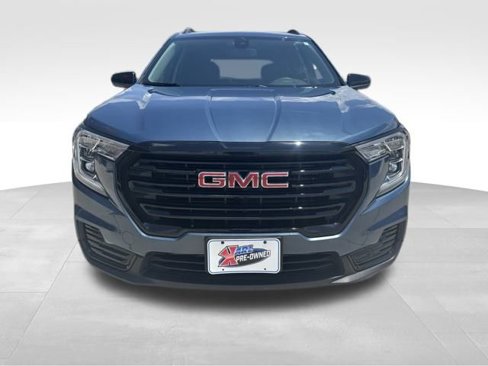 Used 2024 GMC Terrain SLE w/ Driver Convenience Package image 10