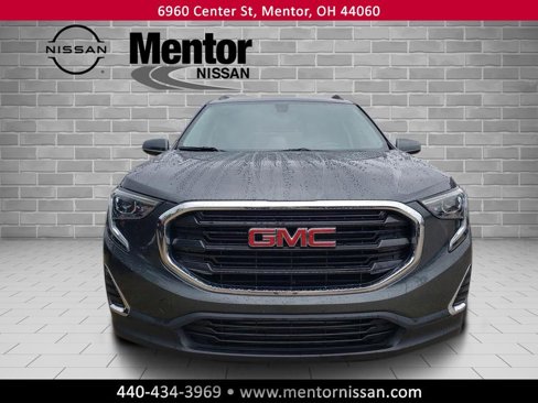 Used 2018 GMC Terrain SLE w/ Driver Convenience Package image 2