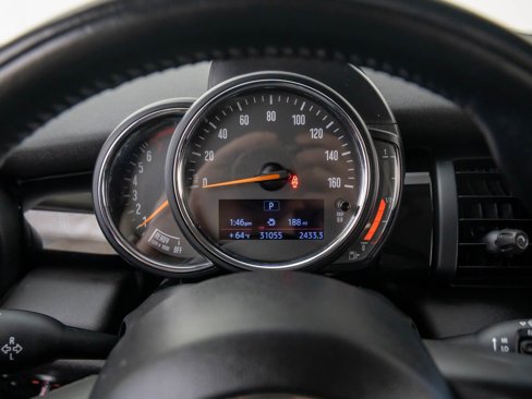 Used 2019 MINI Cooper 2-Door Hardtop w/ Signature Upholstery Package image 22