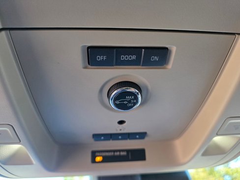 Used 2020 Chevrolet Tahoe LT image 21