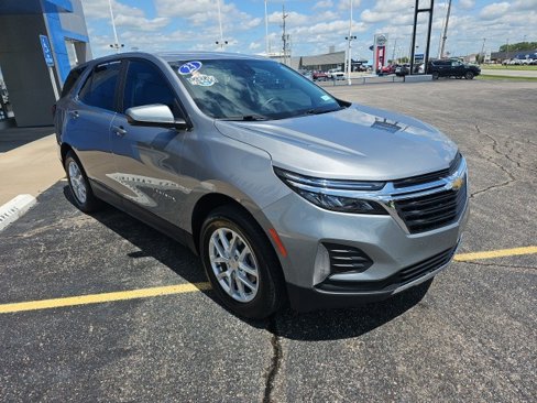 Used 2023 Chevrolet Equinox LT w/ Driver Convenience Package image 9