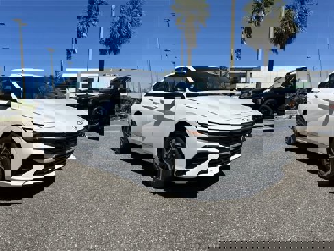 New 2025 Hyundai Elantra Sport image 7