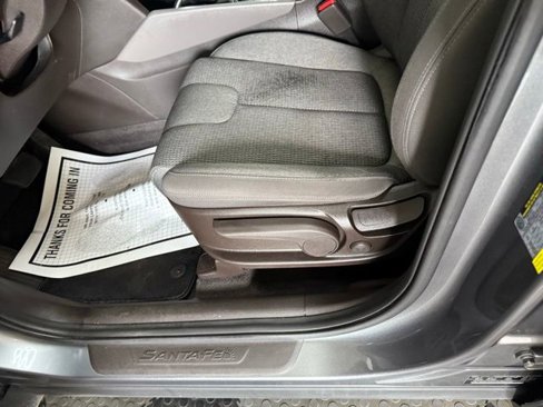 Used 2019 Hyundai Santa Fe SE image 19