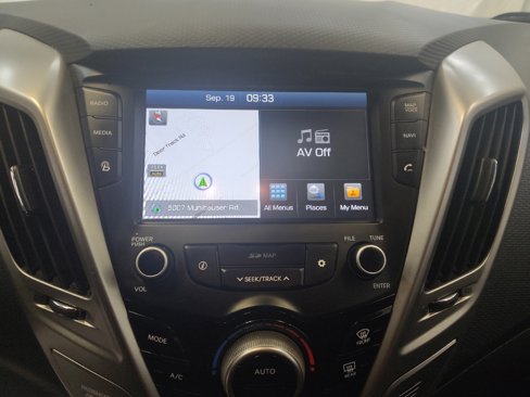 Used 2016 Hyundai Veloster w/ Option Group 03 image 25