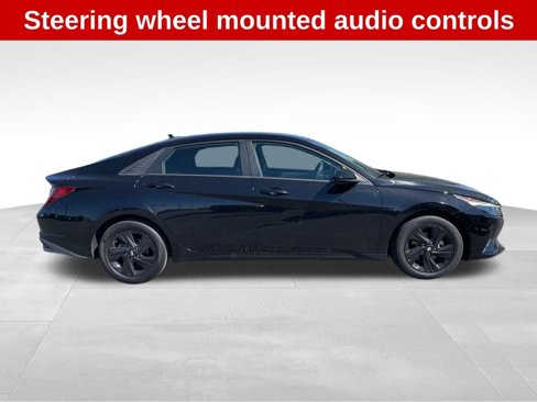 Used 2023 Hyundai Elantra SEL w/ Cargo Package image 7