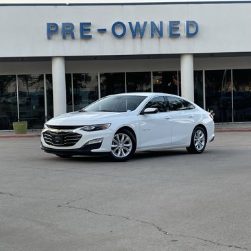 Used 2023 Chevrolet Malibu LT image 2