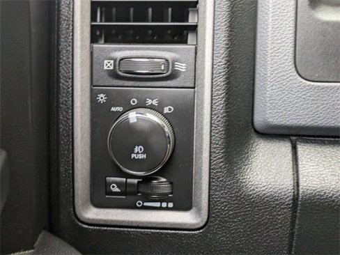 Used 2014 RAM 1500 Express image 24