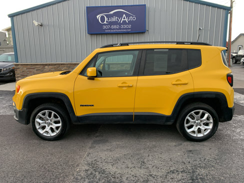 Used 2018 Jeep Renegade Latitude w/ Cold Weather Group image 1
