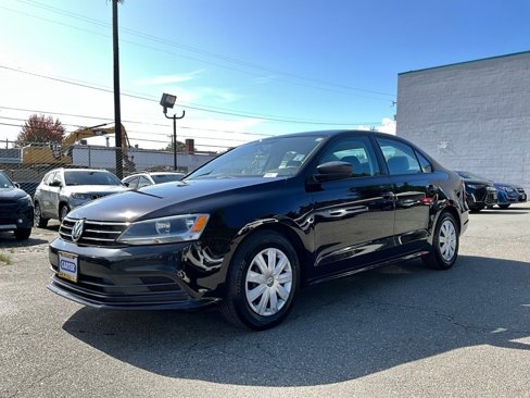 Used 2015 Volkswagen Jetta S image 4