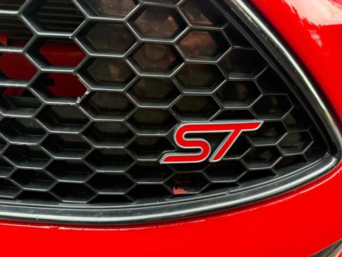 Used 2017 Ford Focus ST image 23