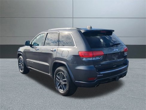 Used 2018 Jeep Grand Cherokee Overland image 4