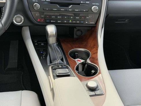 Used 2018 Lexus RX 350L w/ Premium Package image 19