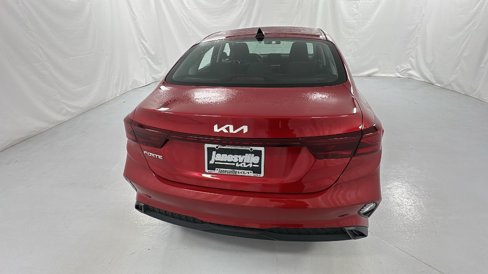 Used 2023 Kia Forte LXS image 4