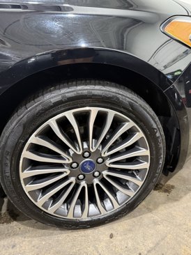 Used 2017 Ford Fusion SE w/ Fusion SE Technology Package image 29