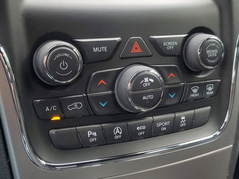 Used 2018 Jeep Grand Cherokee Laredo image 26