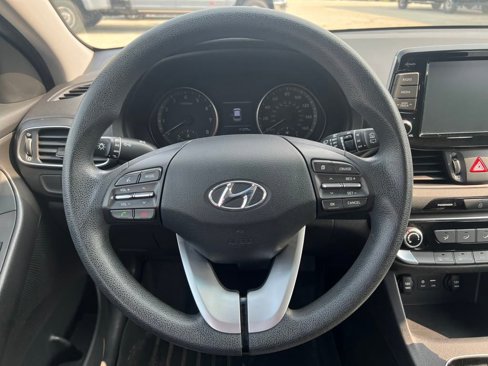 Used 2019 Hyundai Elantra GT image 19