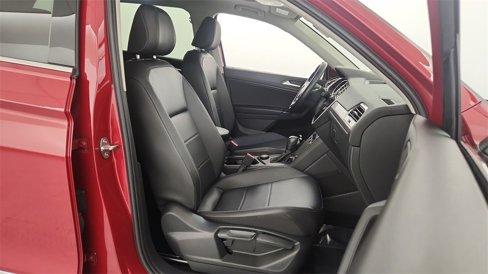 Used 2020 Volkswagen Tiguan SE w/ Panoramic Sunroof Package image 29