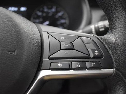 Used 2023 Nissan Kicks SV image 22