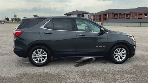 Used 2020 Chevrolet Equinox LT w/ Driver Convenience Package image 9