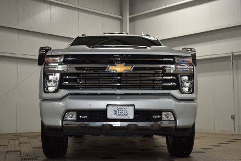 Used 2022 Chevrolet Silverado 2500 High Country w/ Technology Package image 2
