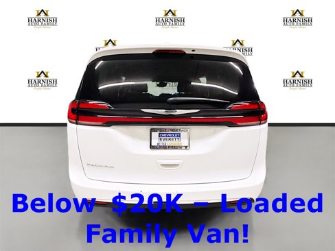 Used 2022 Chrysler Pacifica Touring-L image 6