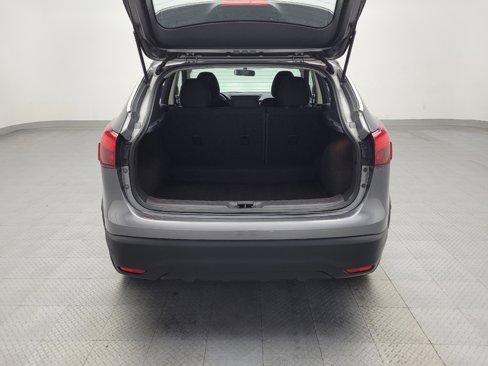 Used 2018 Nissan Rogue Sport S image 29