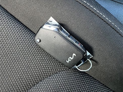 Used 2023 Kia Forte LXS image 11