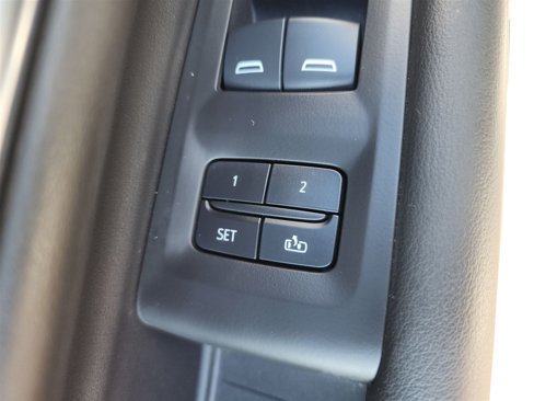 Used 2024 Chevrolet Suburban Z71 image 22
