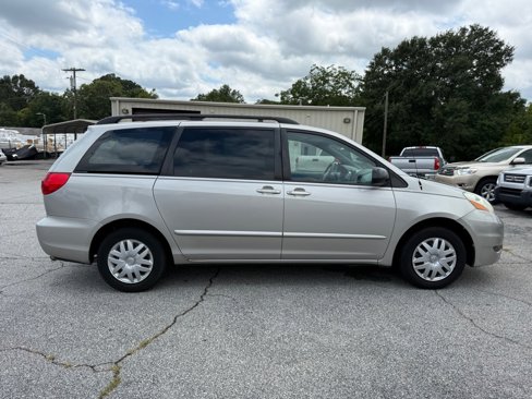Used 2006 Toyota Sienna CE image 8