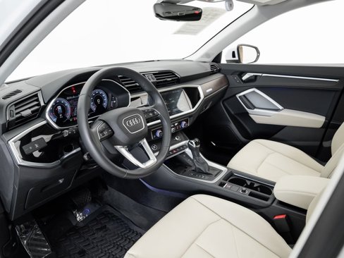 Used 2021 Audi Q3 2.0T Premium Plus image 4