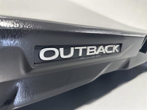 Used 2020 Subaru Outback Premium image 10
