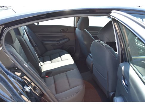 Used 2024 Nissan Altima 2.5 SV image 15