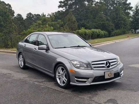 Used 2012 Mercedes-Benz C 300 4MATIC Sedan image 3