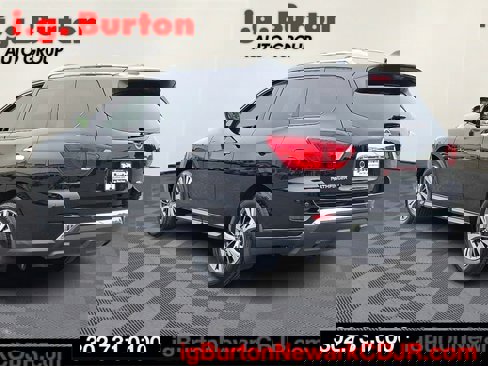 Used 2020 Nissan Pathfinder S image 4