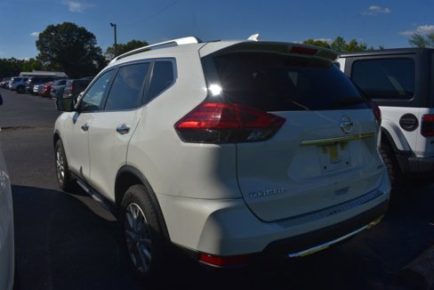 Used 2017 Nissan Rogue SV image 6