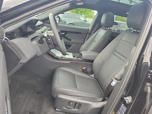 New 2025 Land Rover Range Rover Evoque S image 8