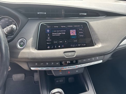 Certified 2023 Cadillac XT4 Premium Luxury image 28